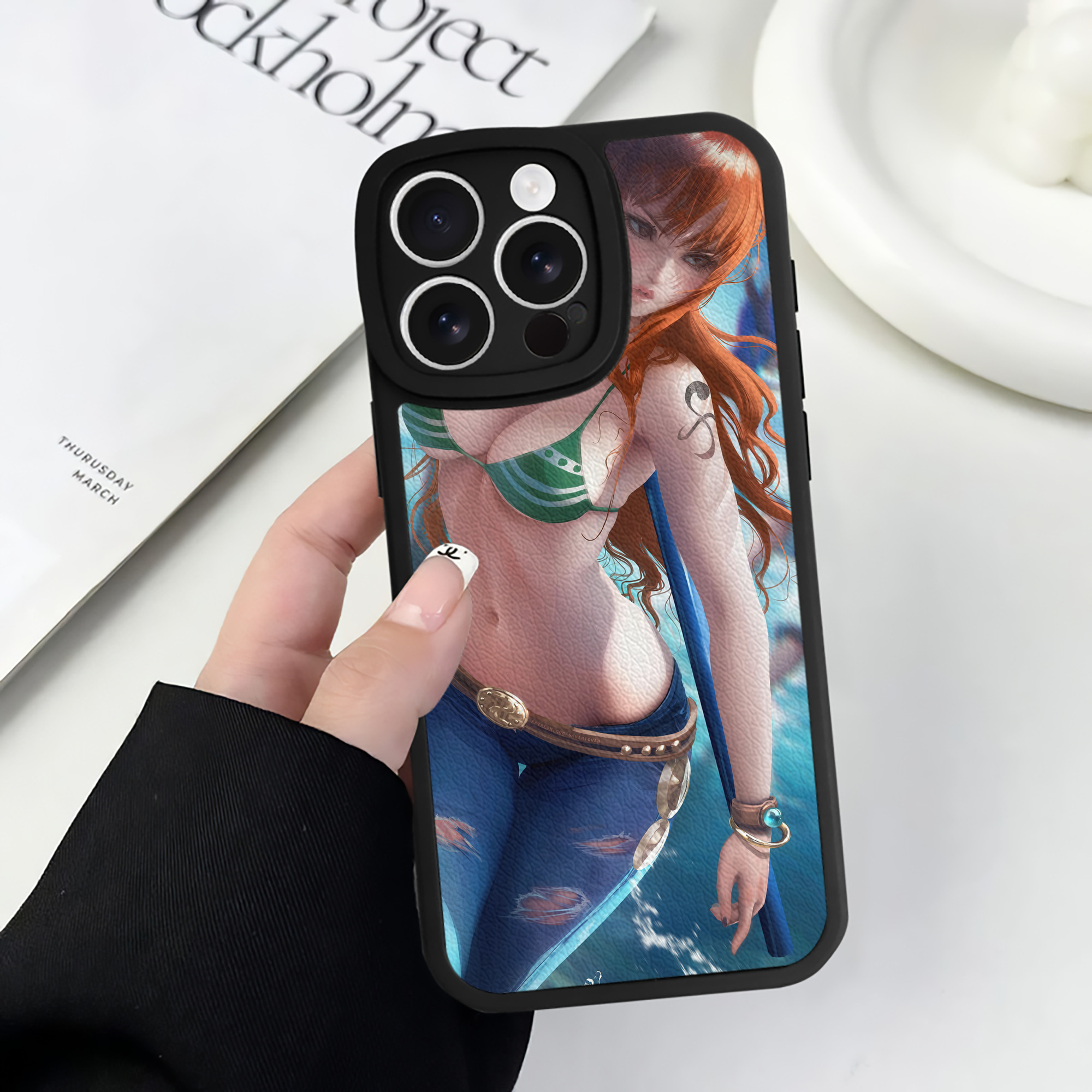 （画像用） ワンピース ONE PIECE 【iPhone 16シリーズ対応】シリコンスマホケース（レザー調） 材質：シリコン